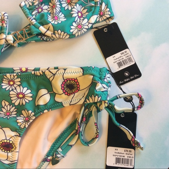 New Wildfox Swim Floral Floating Bikini Set - Picture 4 of 6
